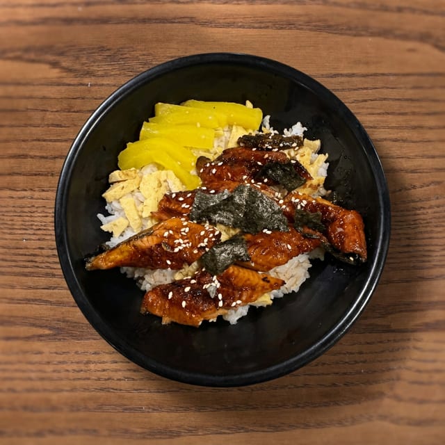 Eel rice bowl.