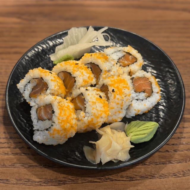 Spicy salmon roll.